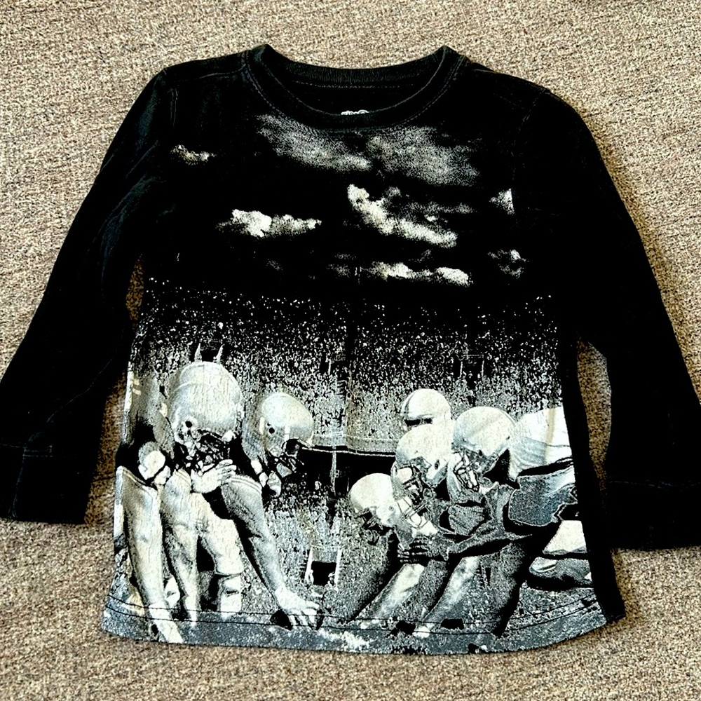 🌺 Kids R Us casual black football graphic long sleeve tee shirt little boy 3T